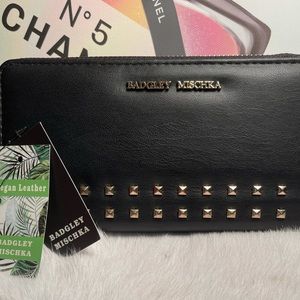 Badgley Mischka Wallet Wristlet - Vegan Leather